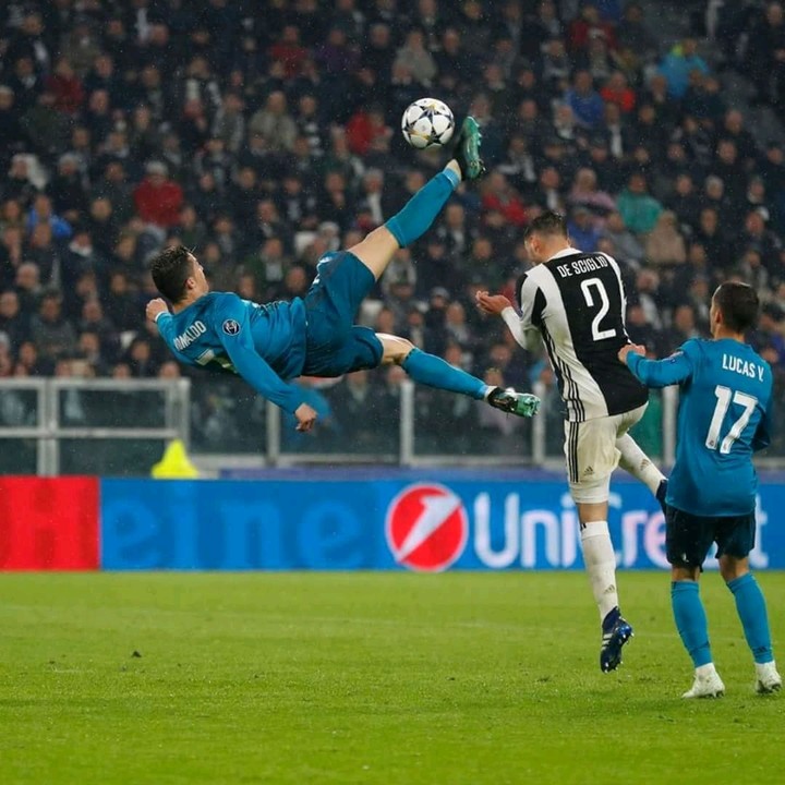 Ronaldo bicycle kick
