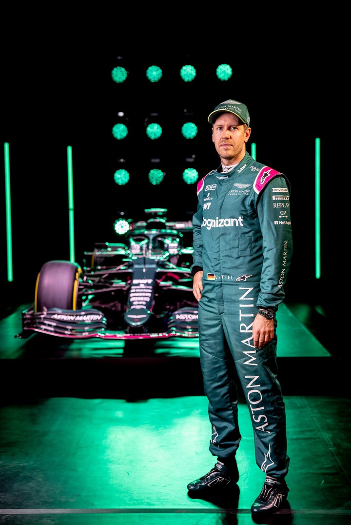 Sebastian Vettel Aston Martin 2021