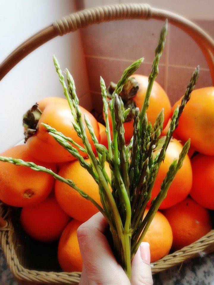 Sparagus sprouts