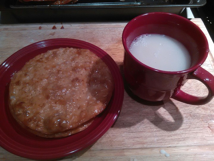 Bueñuelos y atole de masa. Mexican tradition.