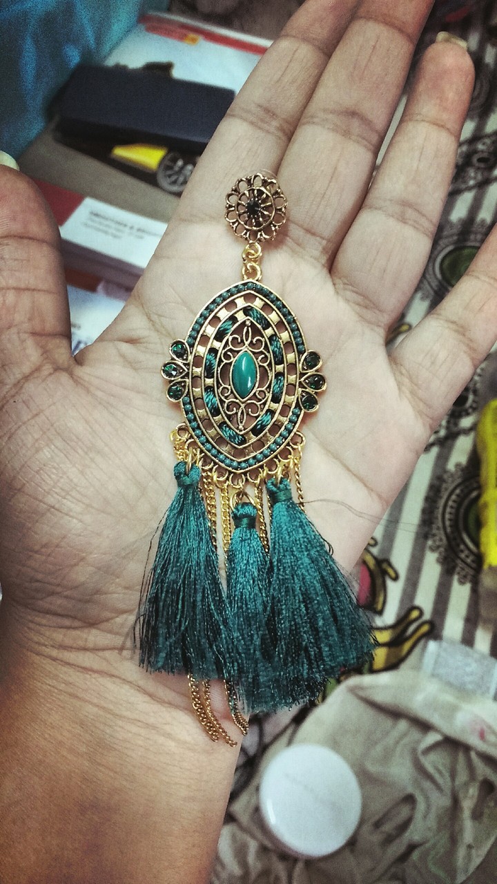 a new pair of ear rings. i love it. this is damn sexy