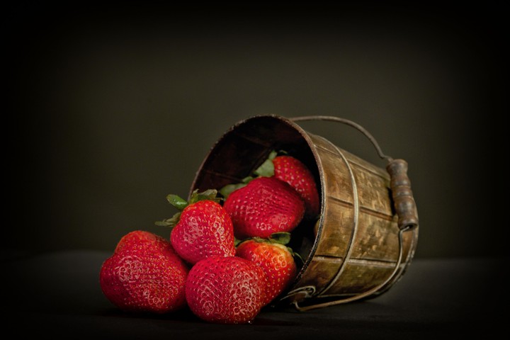 cesta con fresas