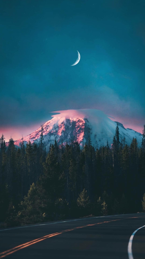Moon & mountain