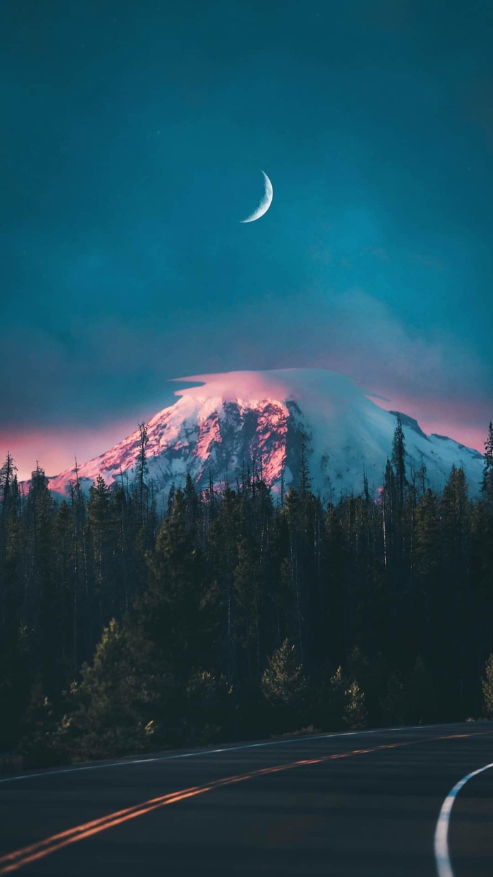 Moon & mountain