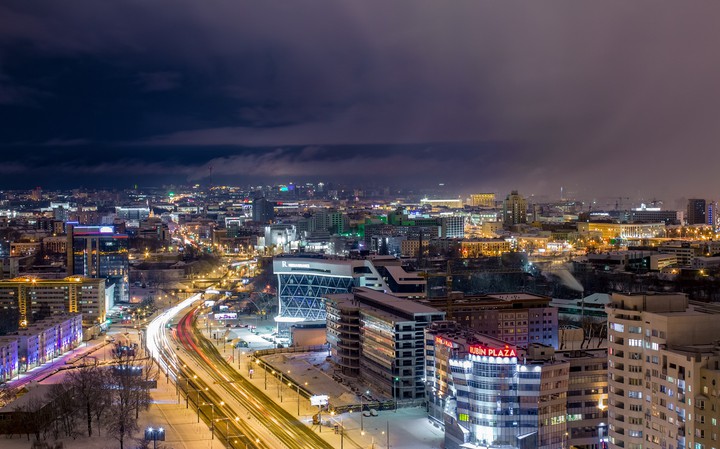 Night winter city