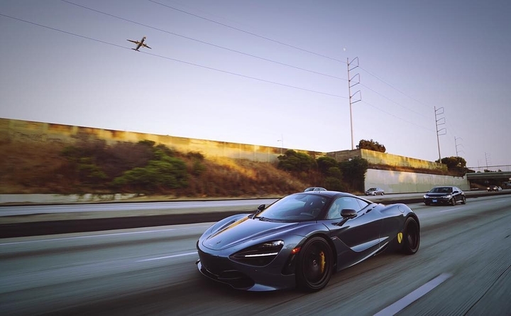 McLaren 720S 