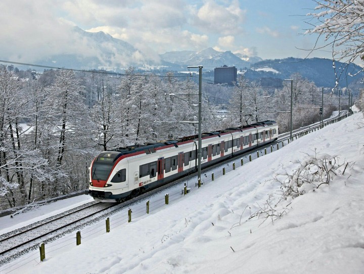 Train  Snow