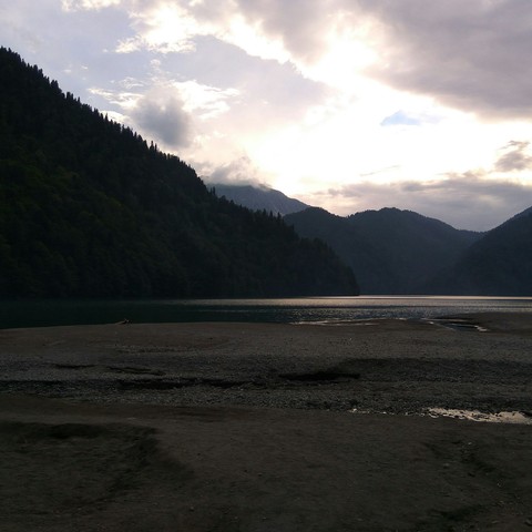 lake Riza