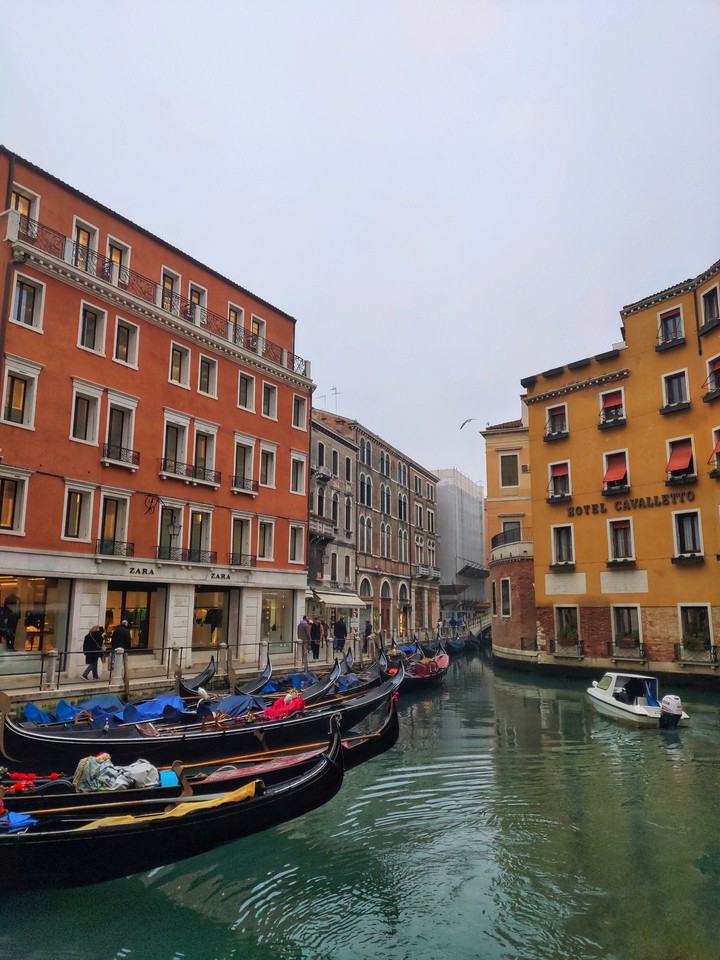 Venezian's gondolas