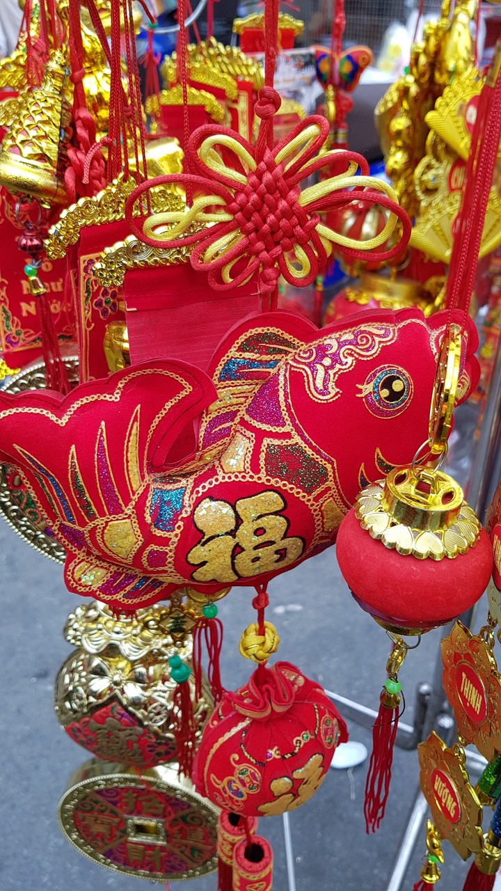 Lucky tings at Cho Lon market