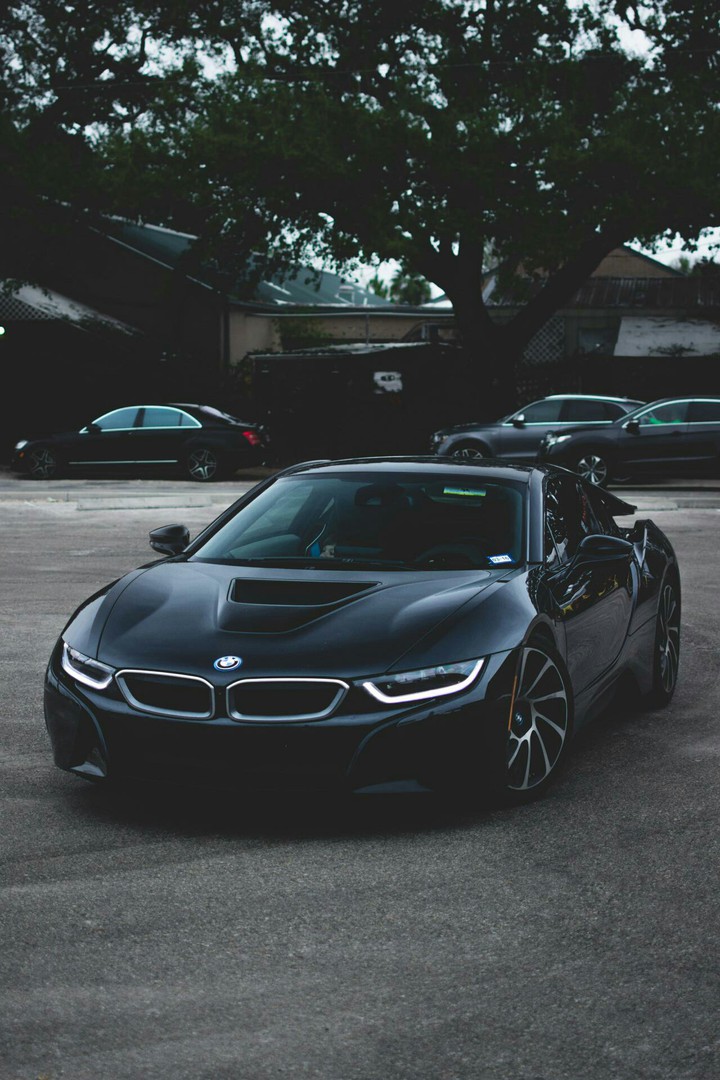 BMW i8
