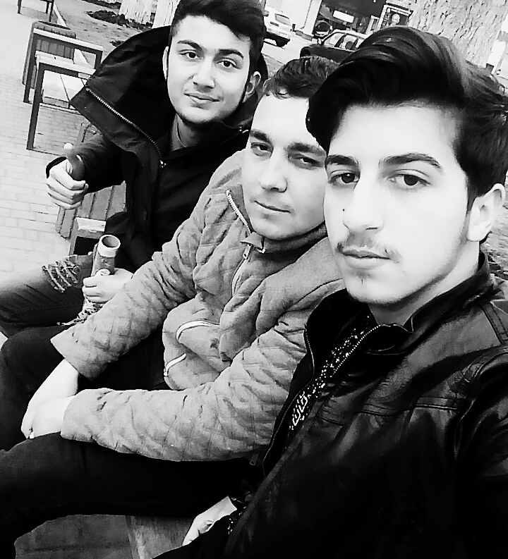 Dostlarımla bele bir xatire...