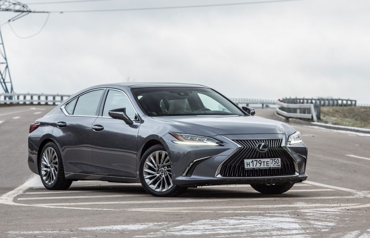 lexus
