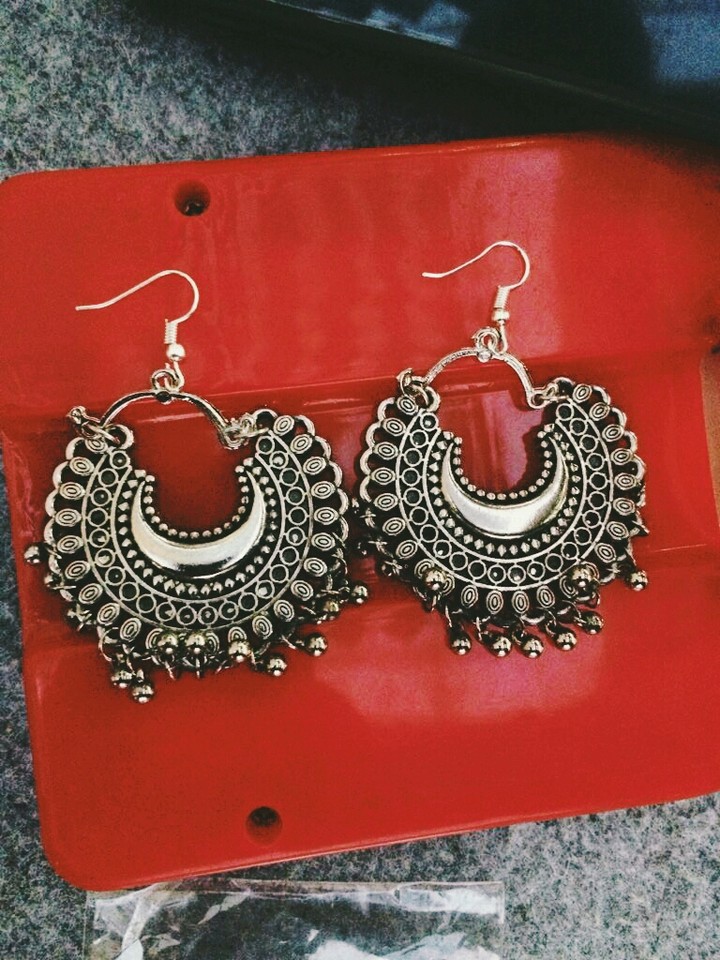 #earingslove