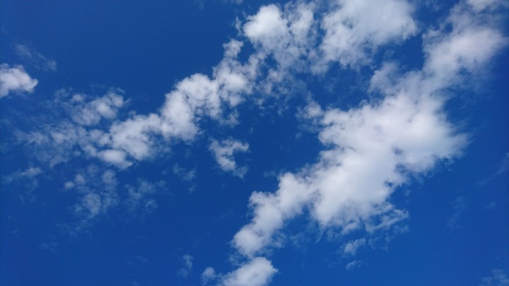 青い空