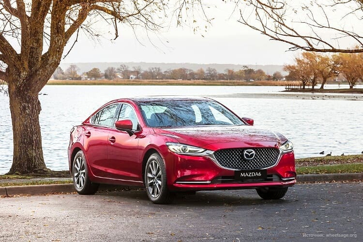 Soul Red Crystal — цвет, в котором тонет взгляд.
⠀
#mazda_sp