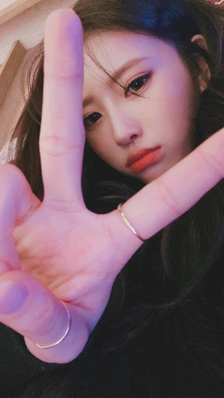 Korean singer Lovelyz Lee Mi-joo
