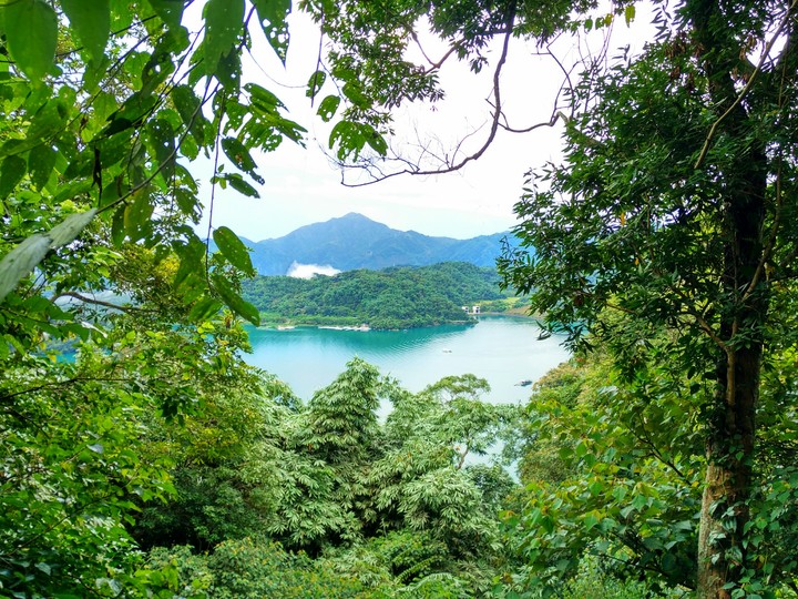sun moon lake