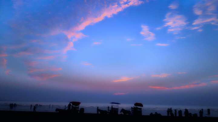 Smell the sea and feel the sky , let ur soul and spirits fly
