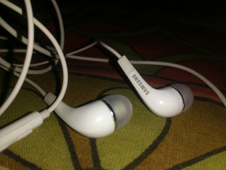 ear phone