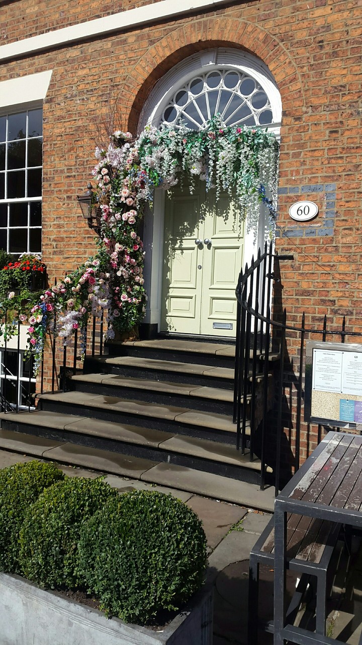 Door with flowers