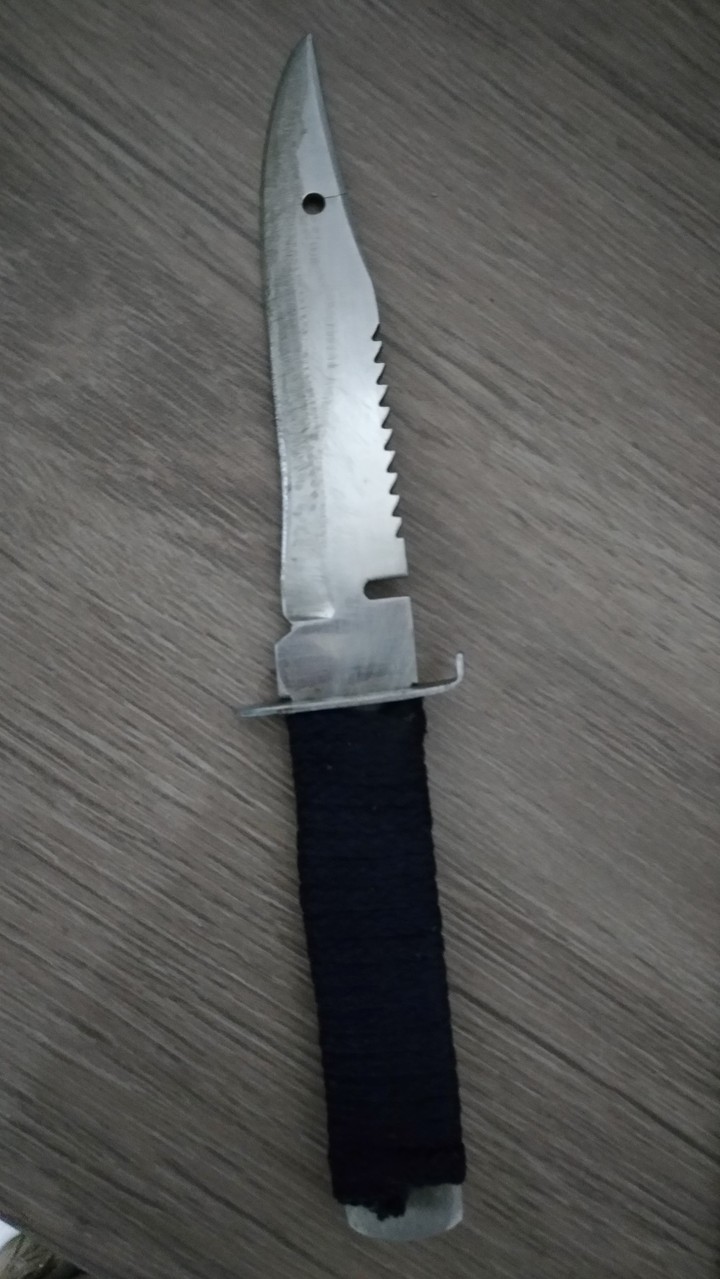 knife