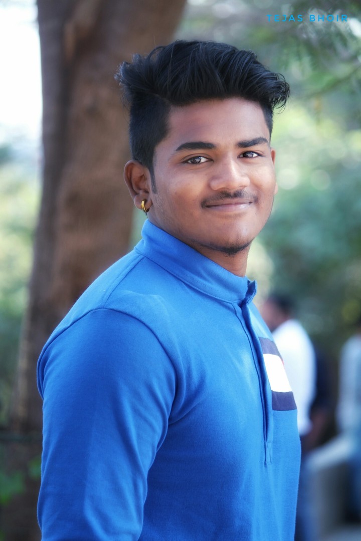 men in blu