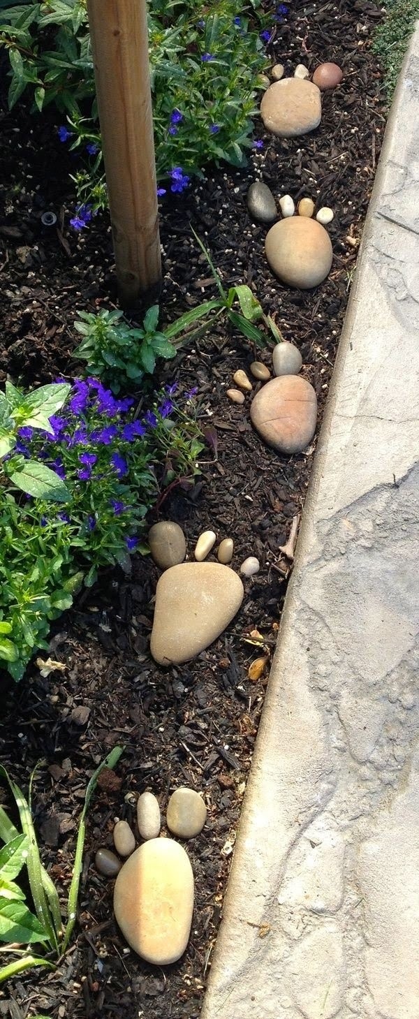 Pebbles and footprints