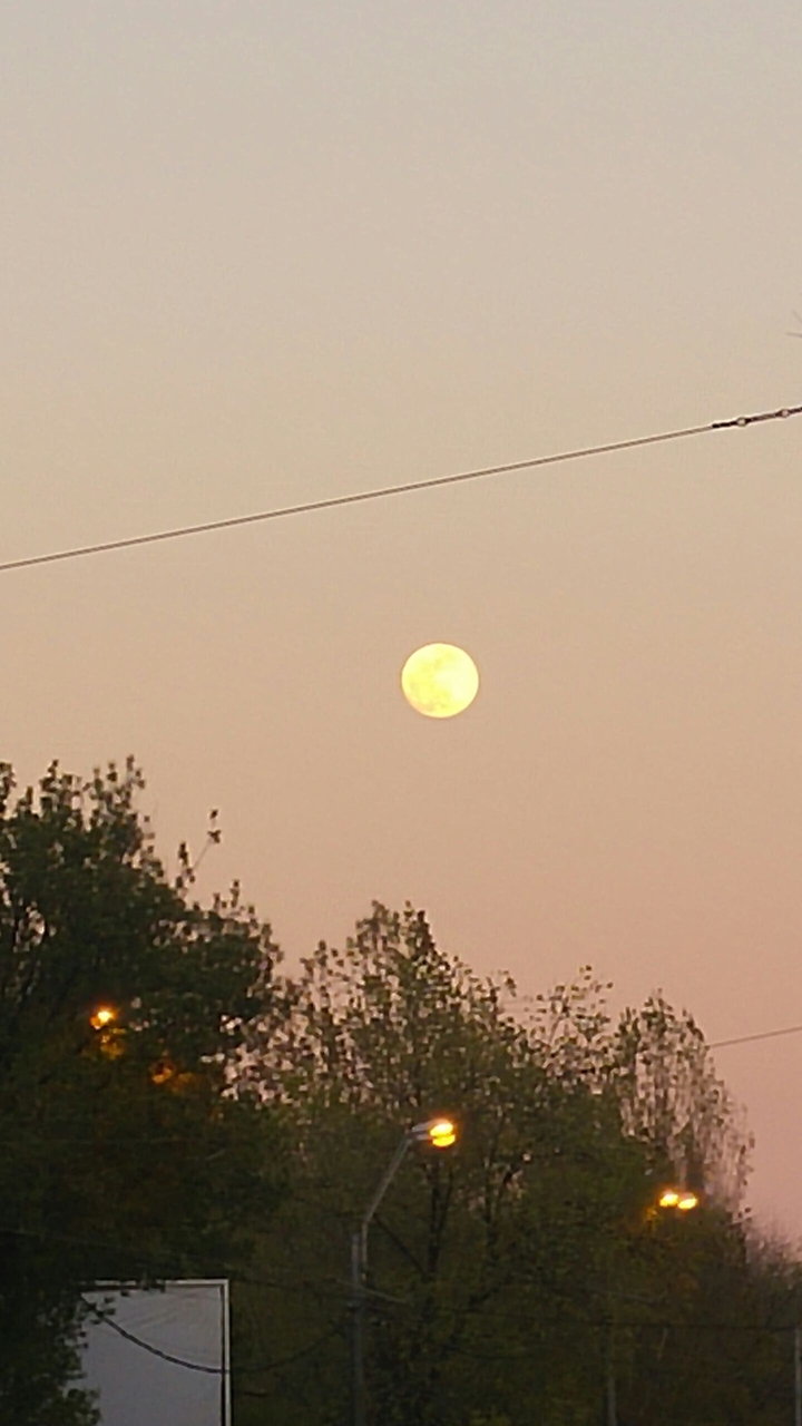 full moon