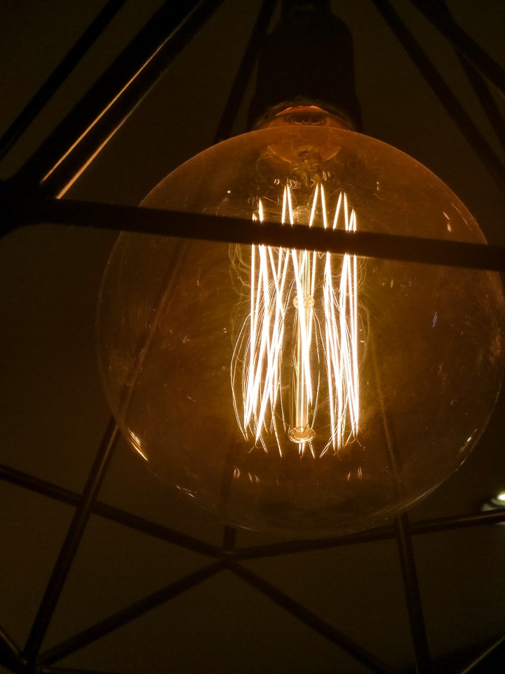 light bulb filament glow