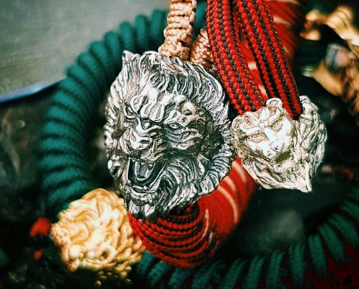 lion bracelet