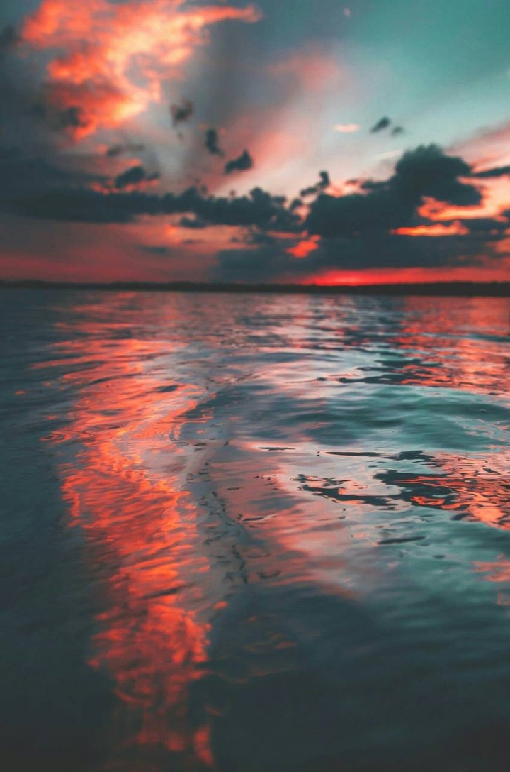 море