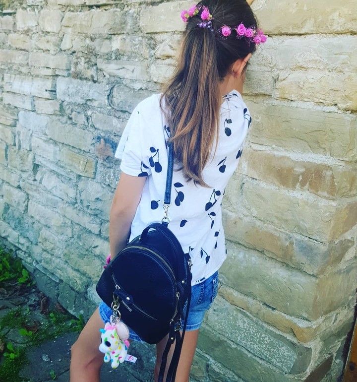 This is my friend. I think she is very beautiful.
