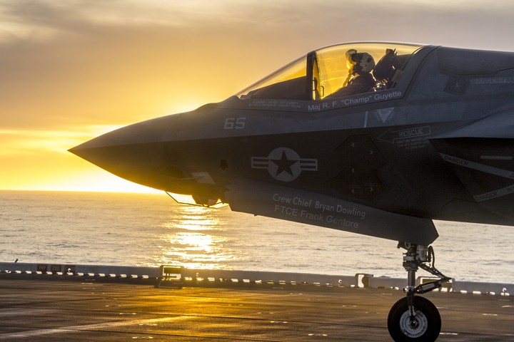 aircraft military