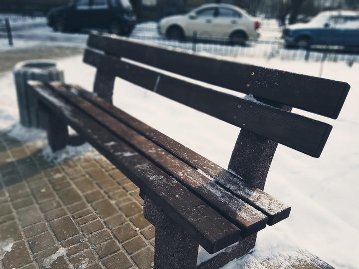 Лавочка в новом парке)