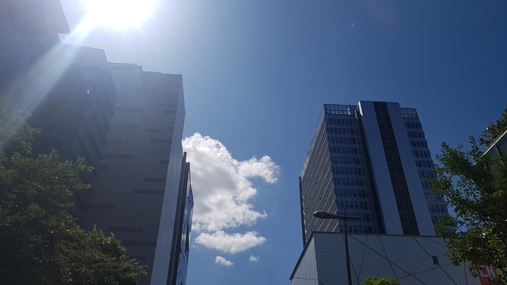 nice weather in DMC town in seoul