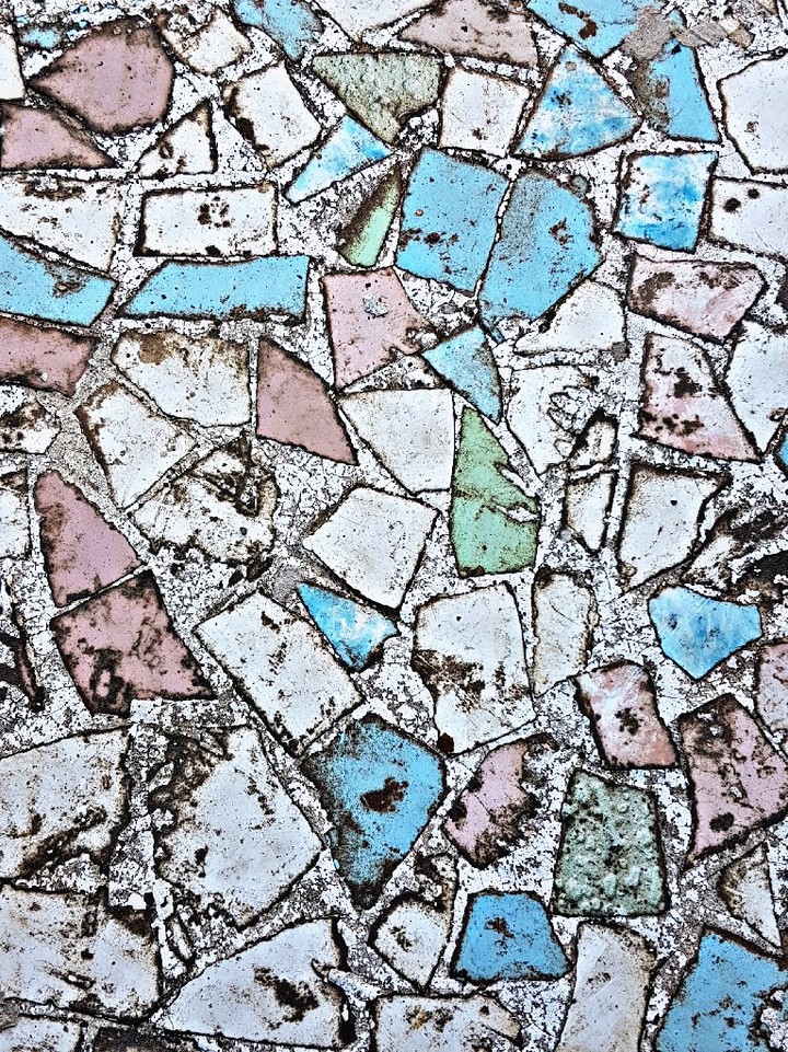 Break of colours