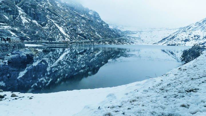 Tsomngo Lake