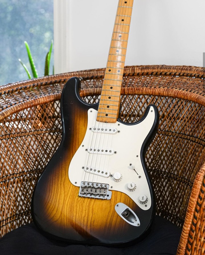 Sunburst Fender Stratocaster