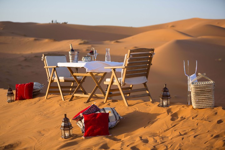 Aperitif in dunes