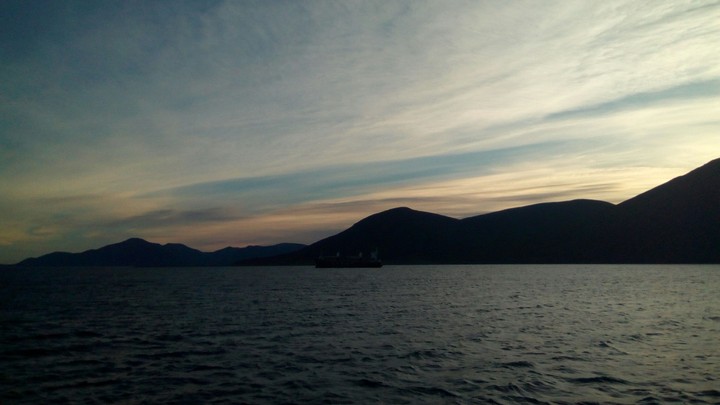 море