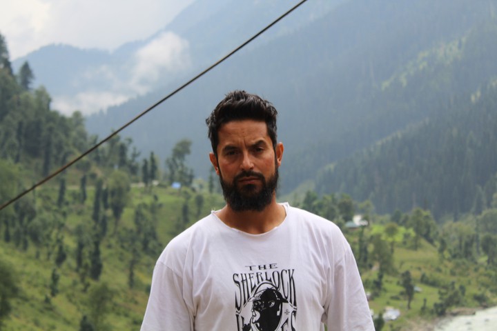 handsome hunk.....