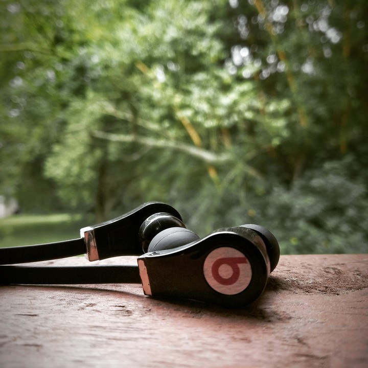Headphone