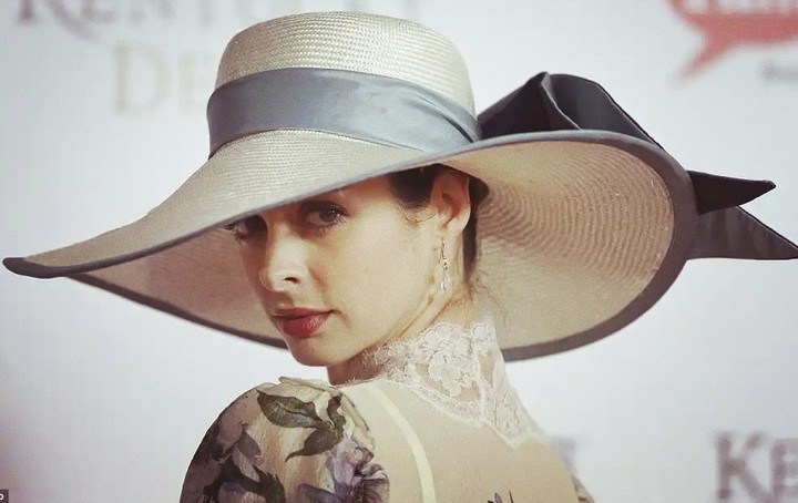 Lady's Hat ~~ Kentucky Derby or Ascot