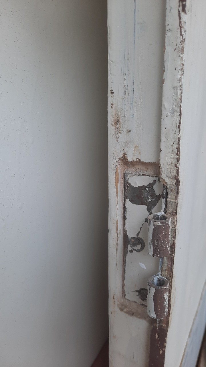 hinge