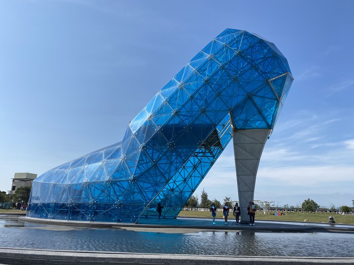 GLASS CHURCH