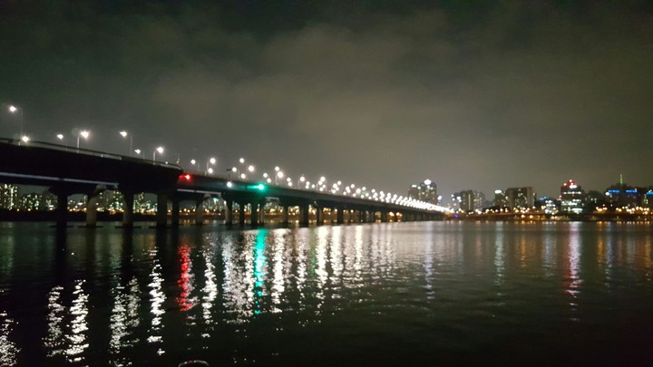 마포대교의 여름 밤