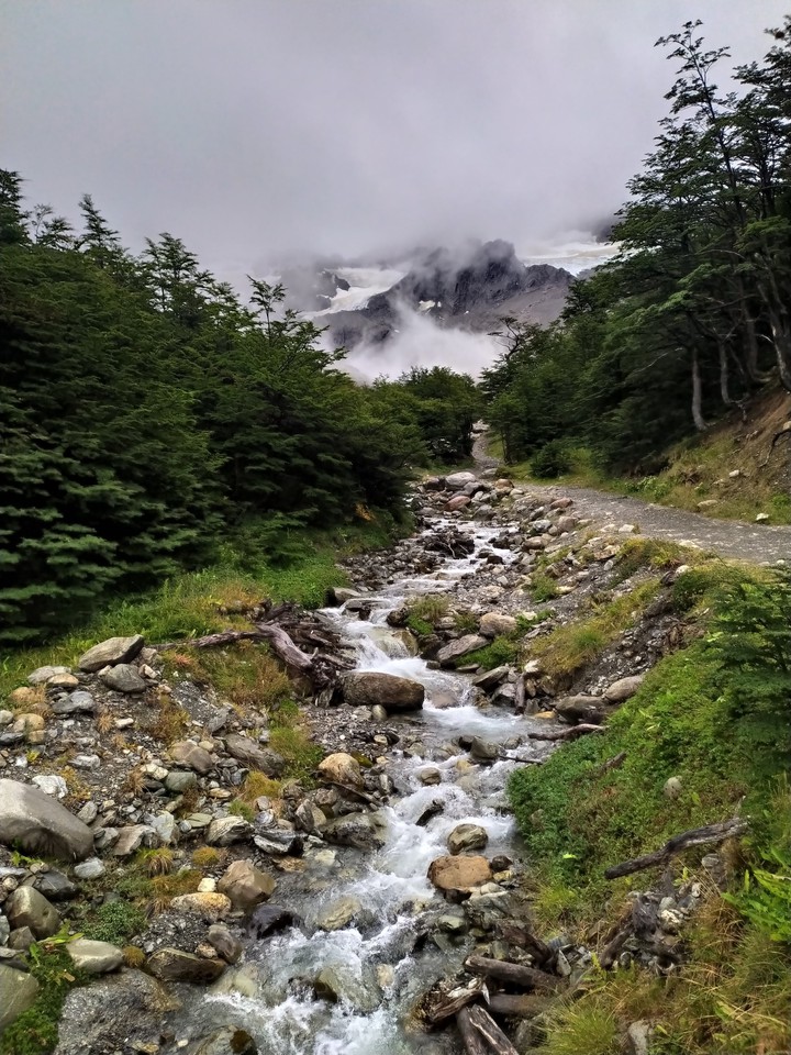 Camino al glaciar Martial
