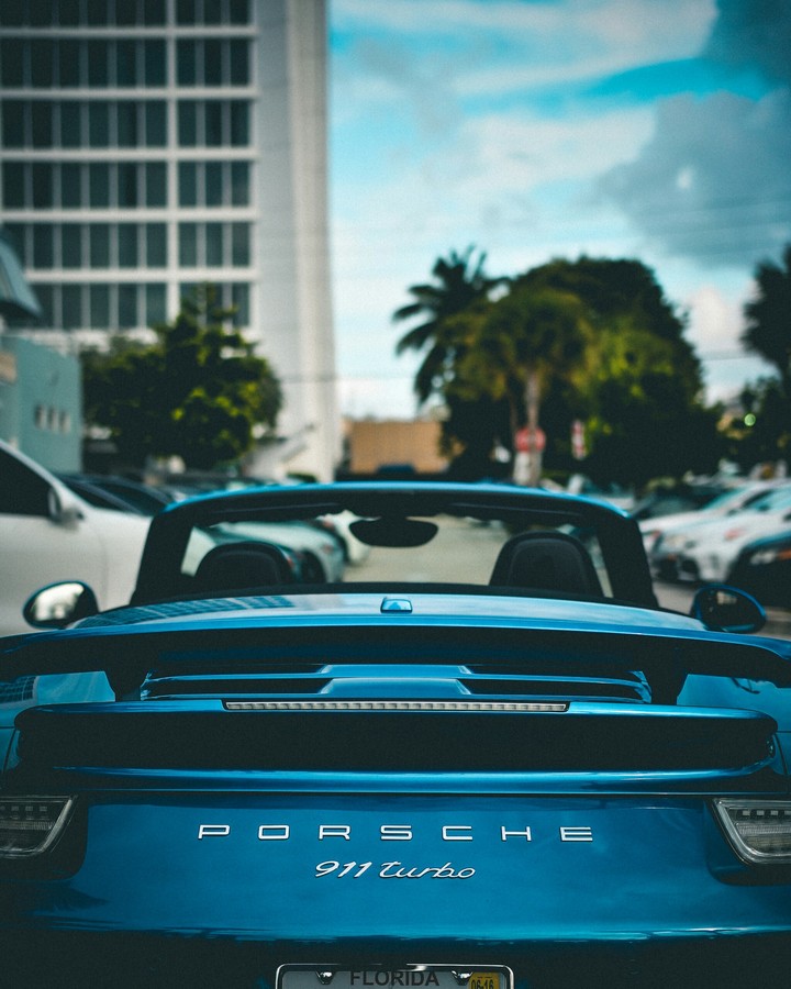 P O R S C H E......... 911turbo