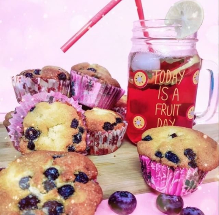 be a cupcake in the world full of muffins 
